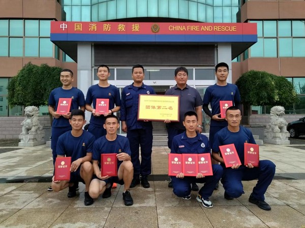 学习先进典型，汲取榜样力量  --向聚鑫汇消防指战员学习，顽强拼搏，砥砺前行！